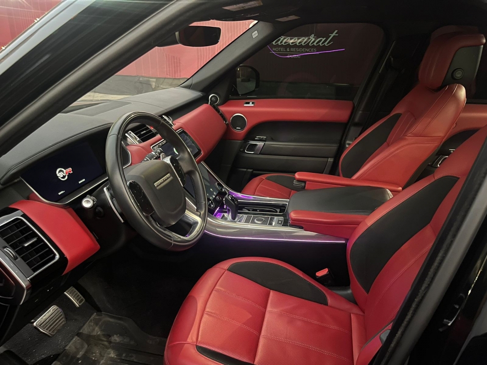 Черный Land Rover Рендж Ровер Спорт HSE V8 2021 год