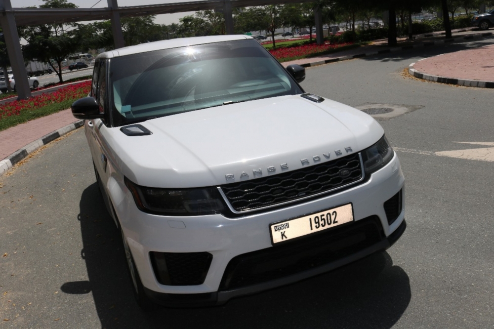 Белый Land Rover Рендж Ровер Спорт SE 2021 год