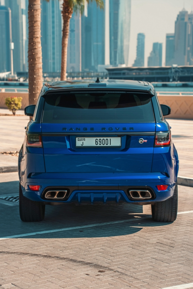 Blau Landrover Range Rover Sport SVR 2020