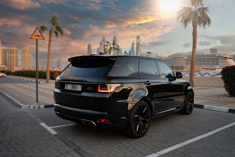 Negro Land Rover Range Rover Sport SVR 2020
