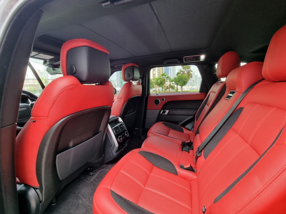 Grijs Landrover Range Rover Sport Supercharged V8 2020