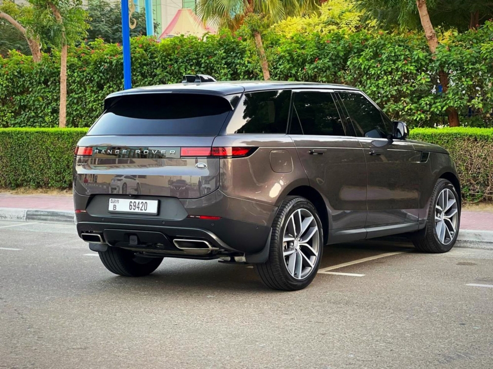 Champagne Gold Land Rover Range Rover Sport 2023
