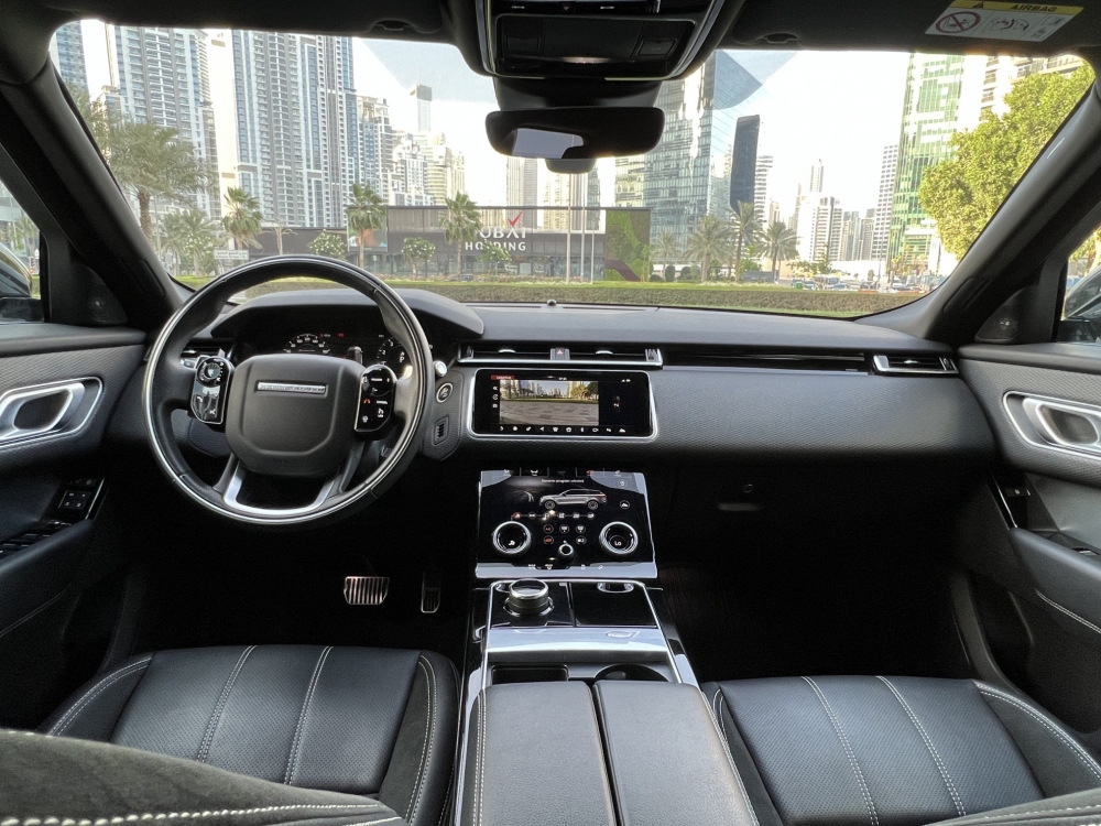 Plata metálica Land Rover Range Rover Velar R dinámico 2020