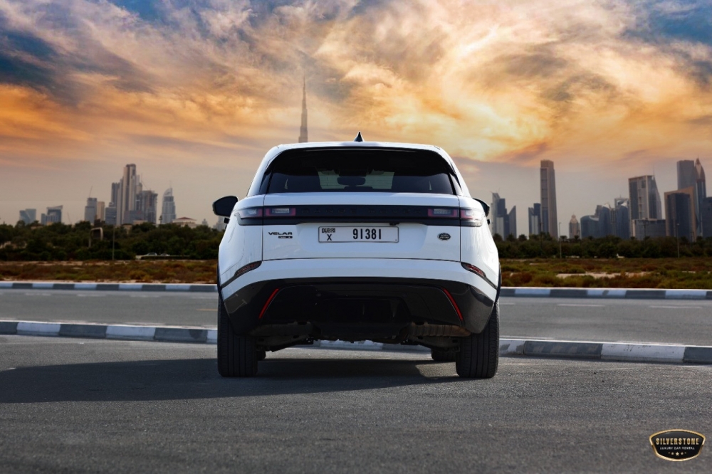 Белый Land Rover Рендж Ровер Велар Р Динамик 2020 год