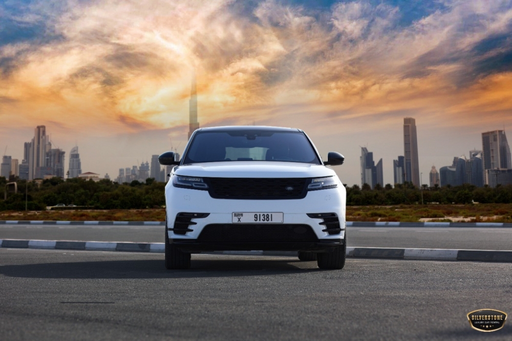 Белый Land Rover Рендж Ровер Велар Р Динамик 2020 год