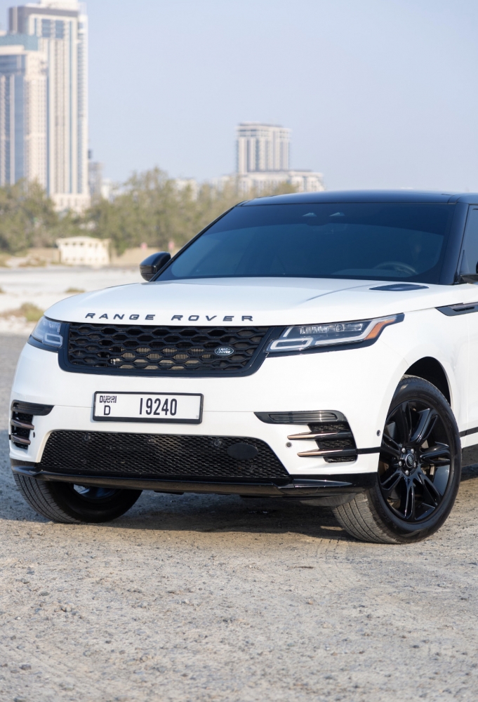 Белый Land Rover Рендж Ровер Велар Р Динамик 2022 год