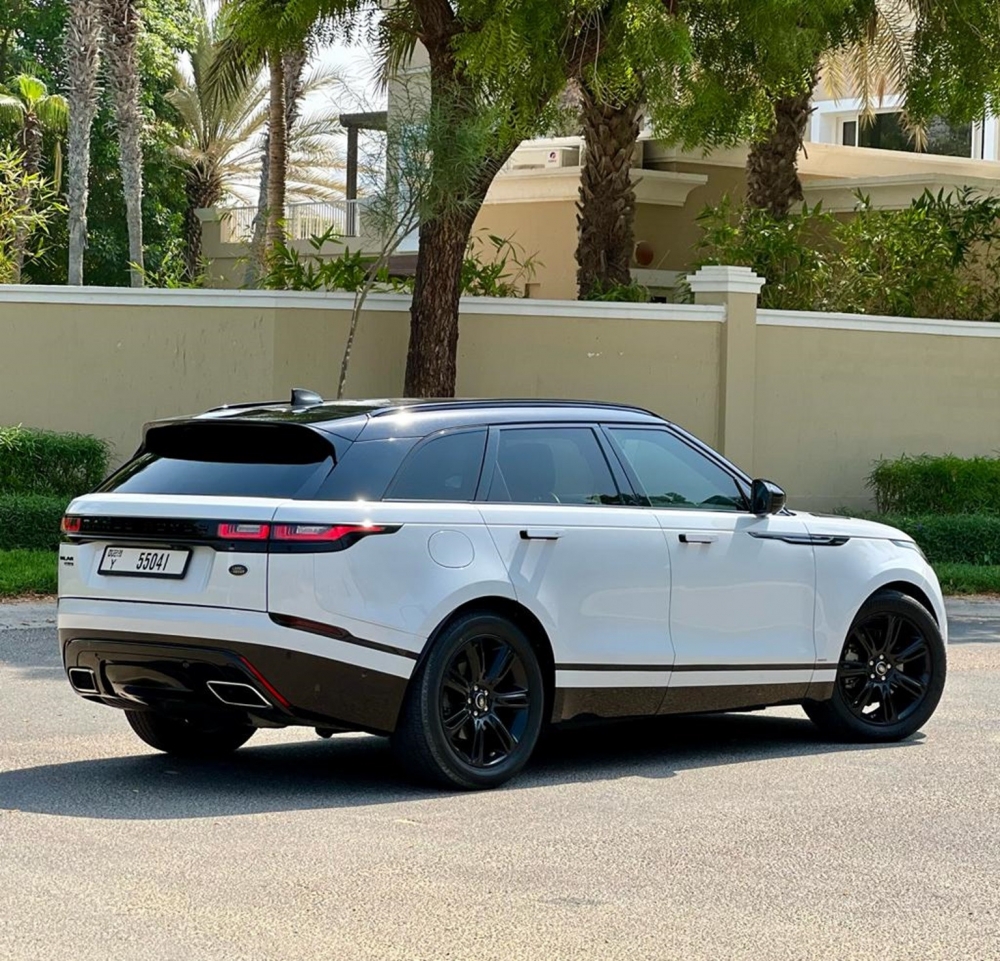 White Land Rover Range Rover Velar 2019