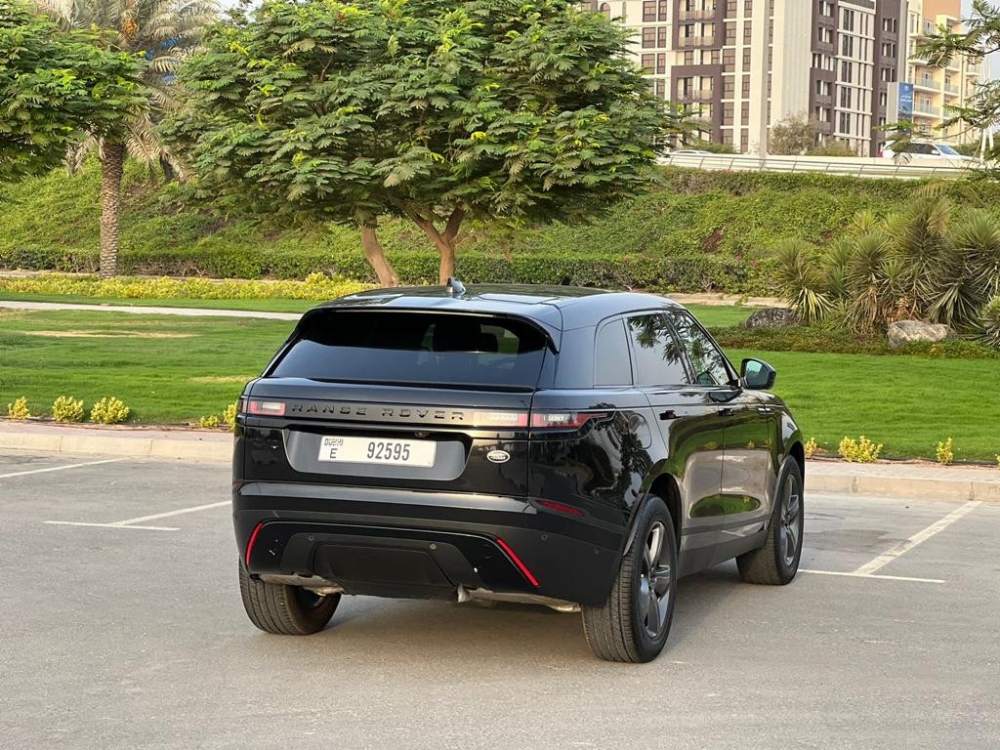 zwart Landrover Range Rover Velar 2021