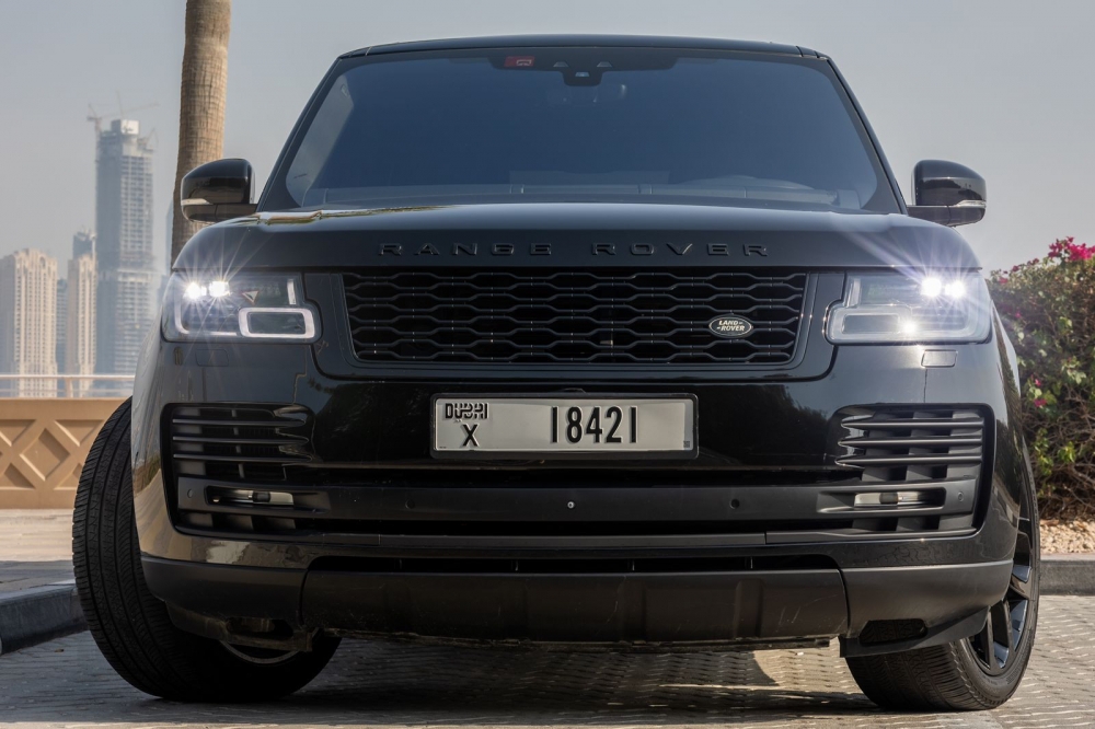 Черный Land Rover Range Rover Vogue HSE V6 2020 год