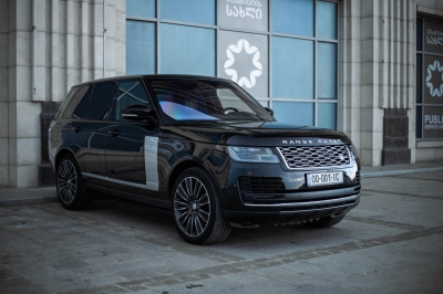 Rent Land Rover Range Rover Vogue V6 2020