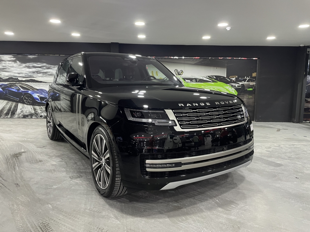 Noir Land Rover Range Rover Vogue V8 2023