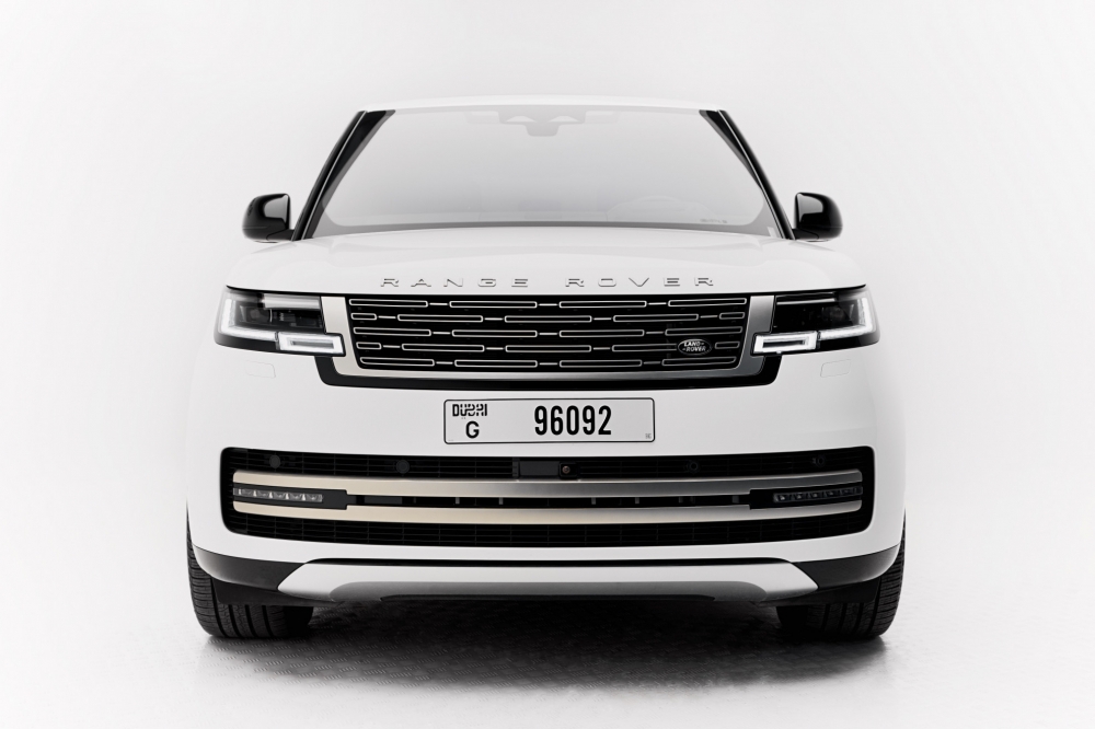 White Land Rover Range Rover Vogue V8 2023