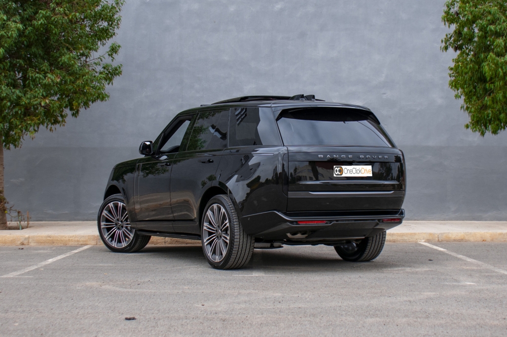 Schwarz Landrover Range Rover-Vogue 2024
