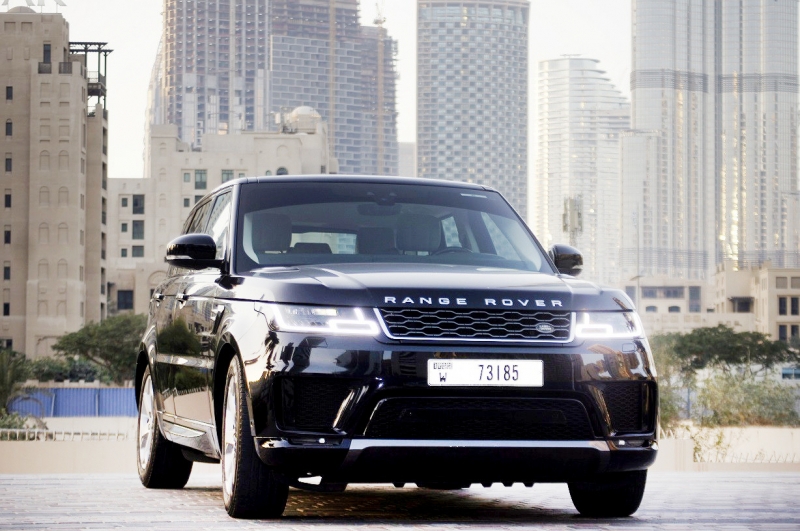 Black Land Rover Range Rover Sport 2019