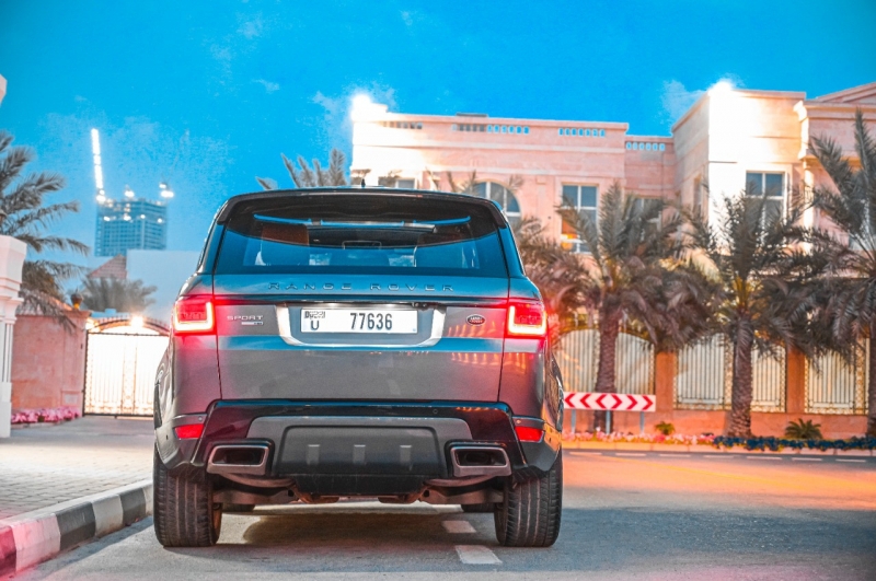 Grigio metallizzato Land Rover Range Rover Sport dinamico 2019