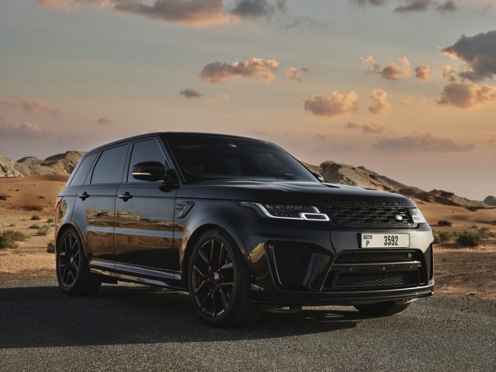 Черный Land Rover Рендж Ровер Спорт СВР 2019 год