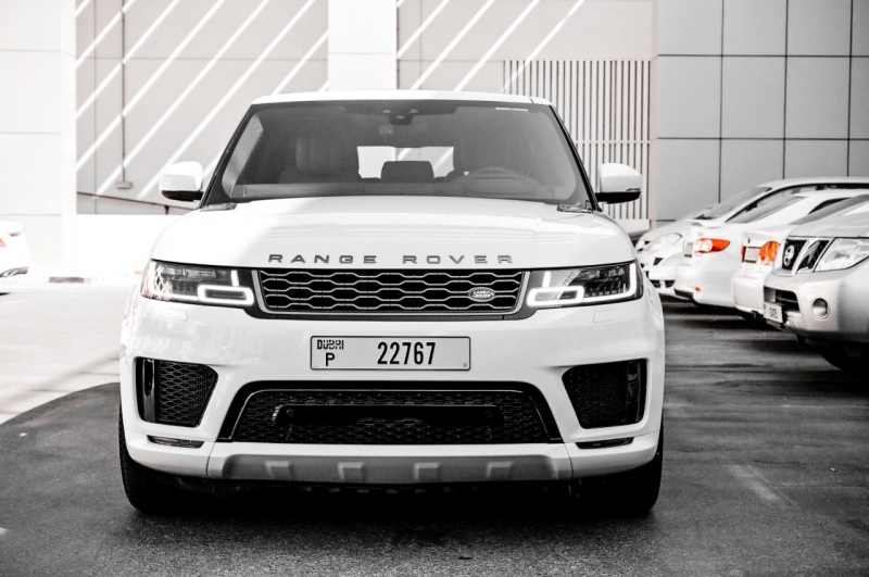 Black Land Rover Range Rover Sport Supercharged 2021