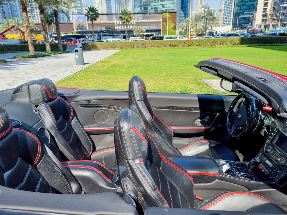rood Maserati Gran Cabrio 2019