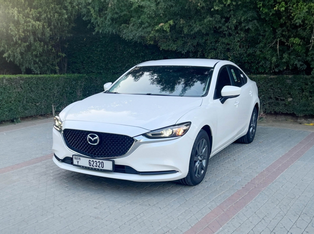 Beyaz Mazda 6 2023