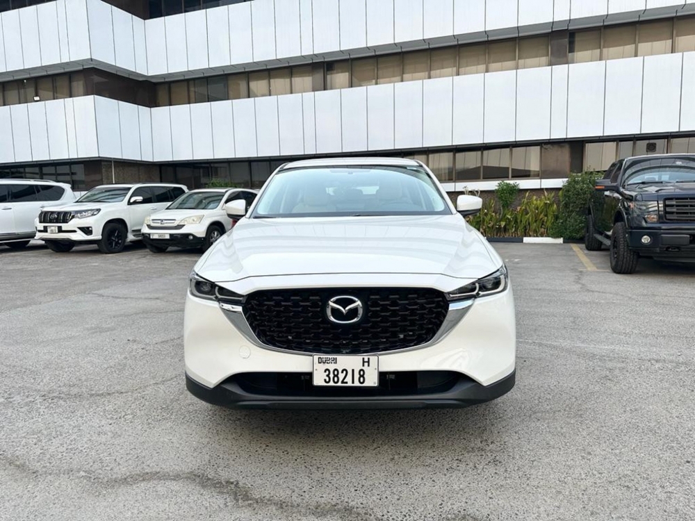 blanc Mazda CX5 2024