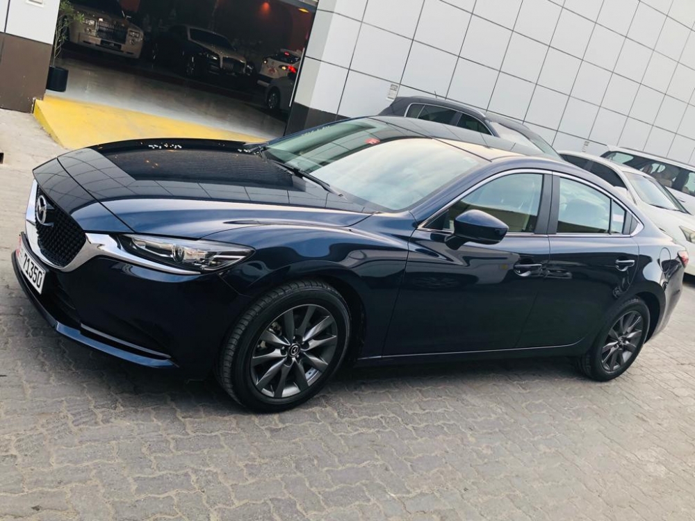 Huur Mazda 6 2022 in Dubai