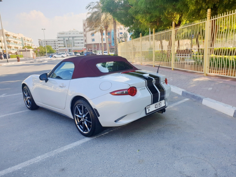 Black Mazda MX-5 Miata 2019