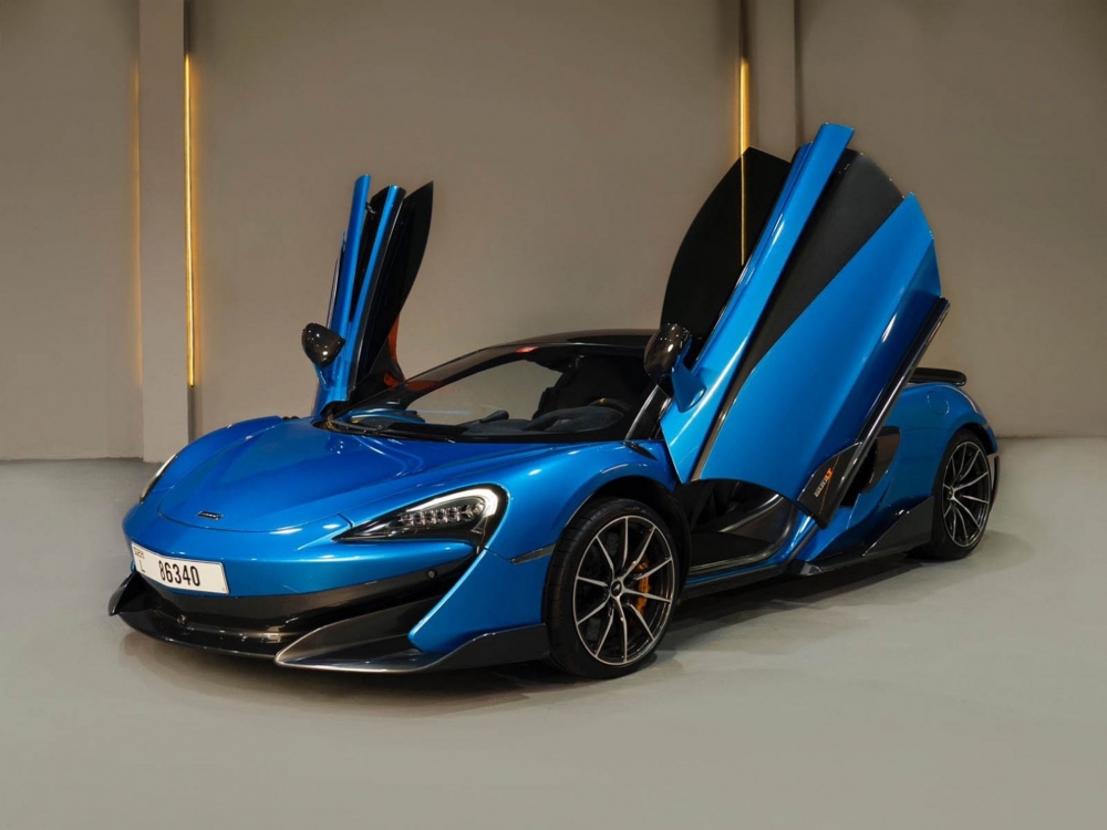 Bleu McLaren 600LT 2019