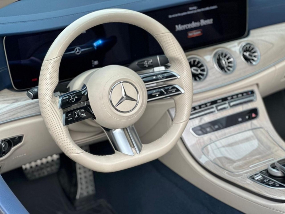 Weiß Mercedes Benz E450 Cabrio 2022