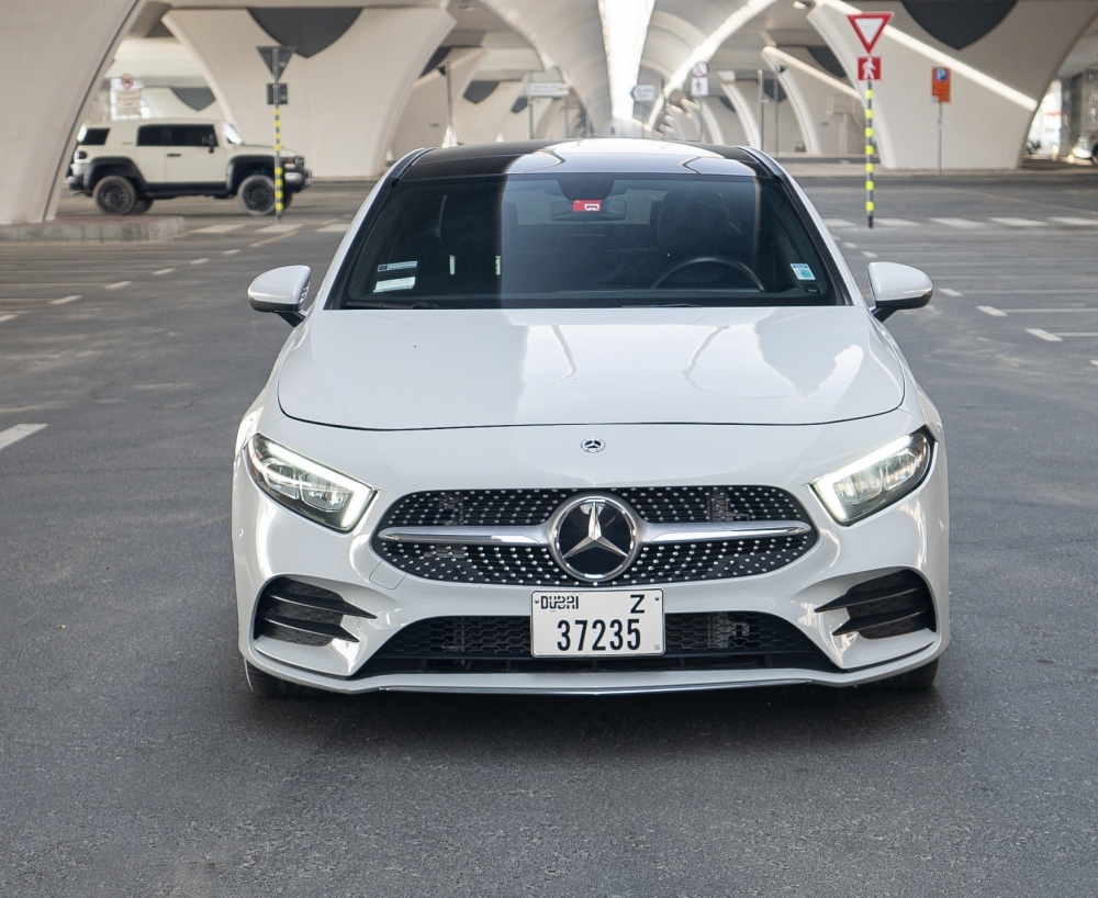 blanc Mercedes Benz A220 2020