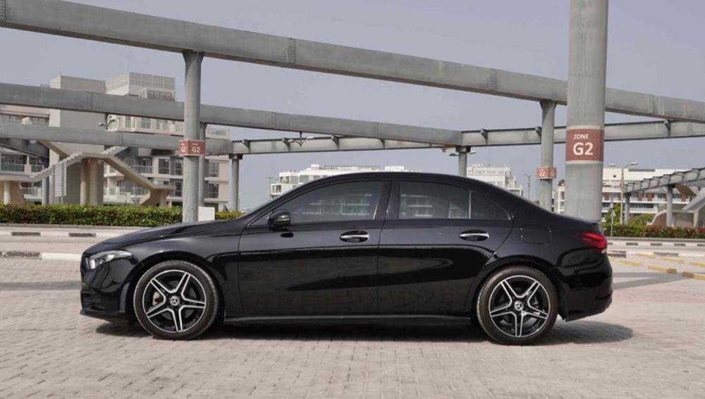 Siyah Mercedes Benz A220 2021