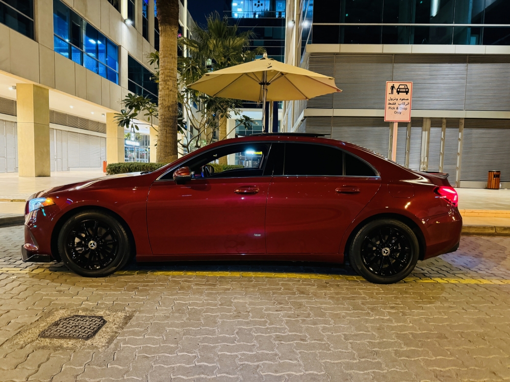Kırmızı Mercedes Benz A220 2021
