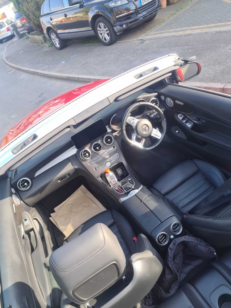 Borgogna Mercedesbenz AMG C43 decappottabile 2019