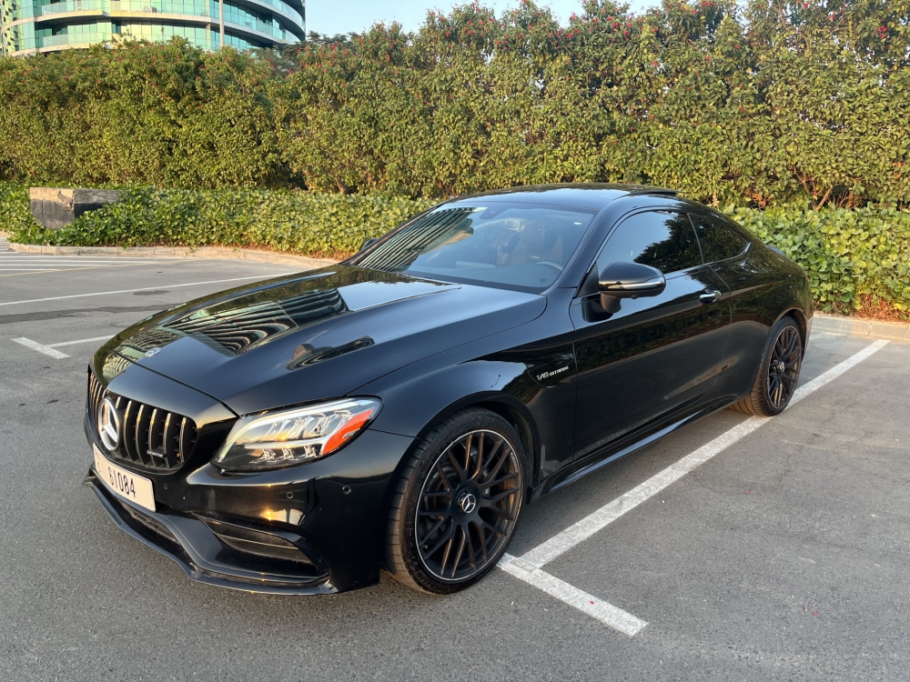 Siyah Mercedes Benz AMG C63 S Coupe 2021