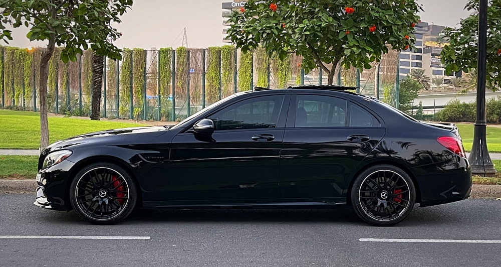 黑色的 奔驰 AMG C63 2018