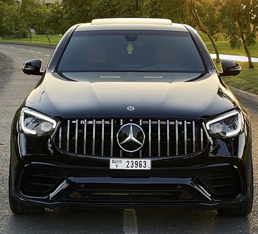 Black Mercedes Benz GLC 300 2019