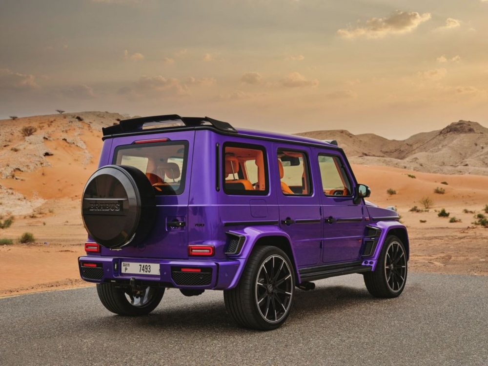紫色的 奔驰 AMG G63 Brabus 700 宽星 2021