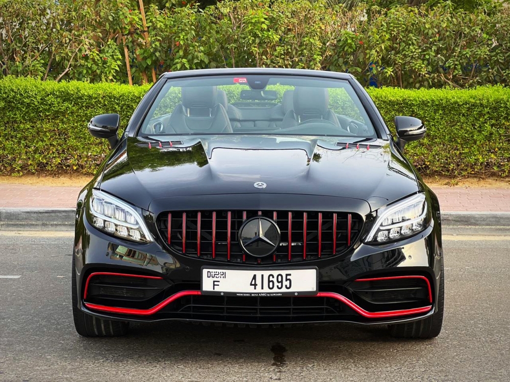 Siyah Mercedes Benz C300 Cabrio 2021