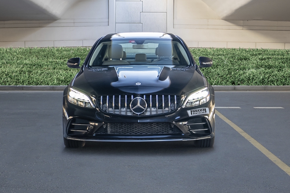 zwart Mercedes-Benz C300 2020