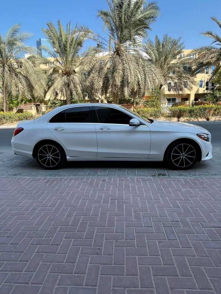 Beyaz Mercedes Benz C300 2020