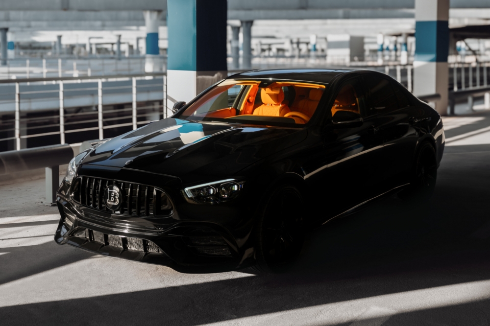 黑色的 奔驰 E350巴博斯套件 2020