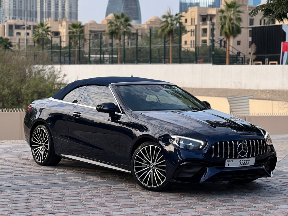 Mavi Mercedes Benz E450 Dönüştürülebilir 2022