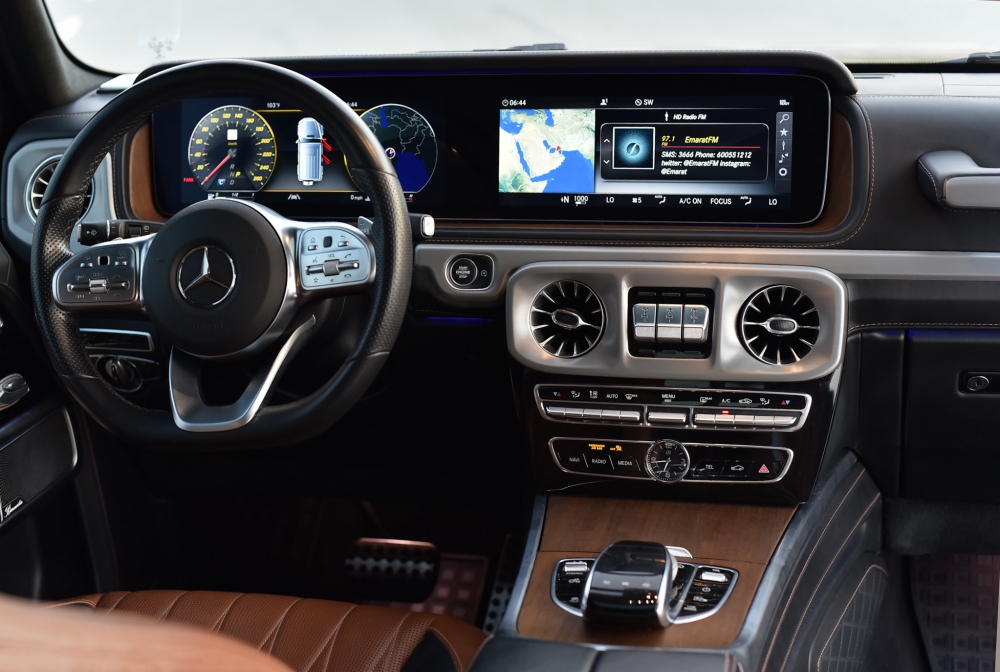 Schwarz Mercedes Benz G500 2021