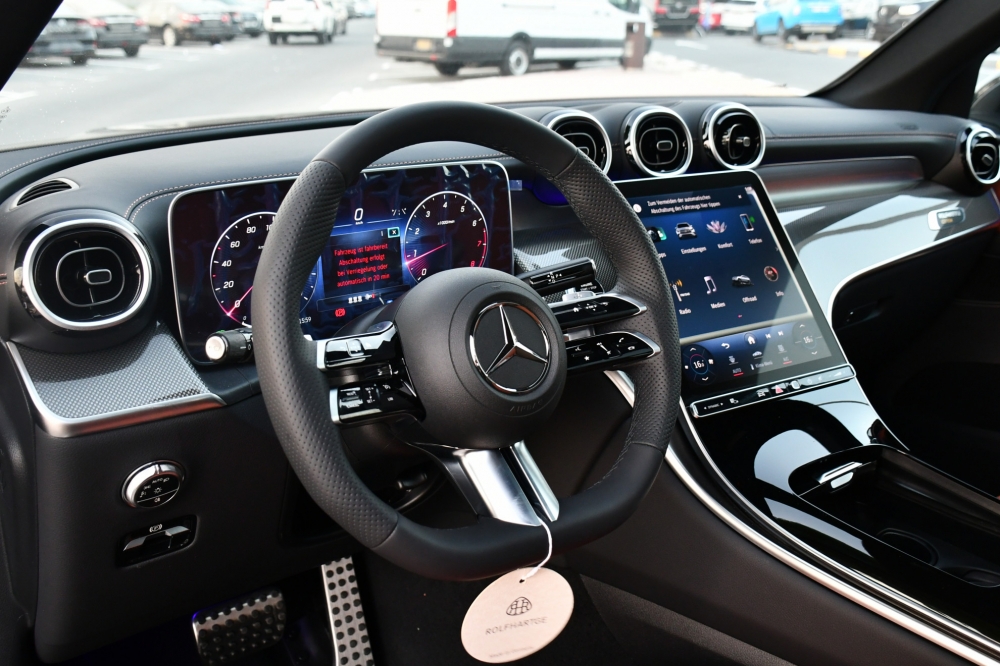 Siyah Mercedes Benz GLC 200 2023