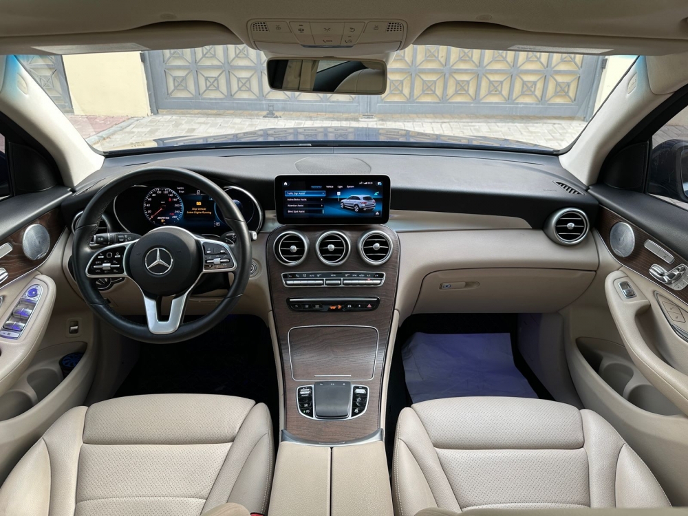 Blau Mercedes Benz GL 300 2020