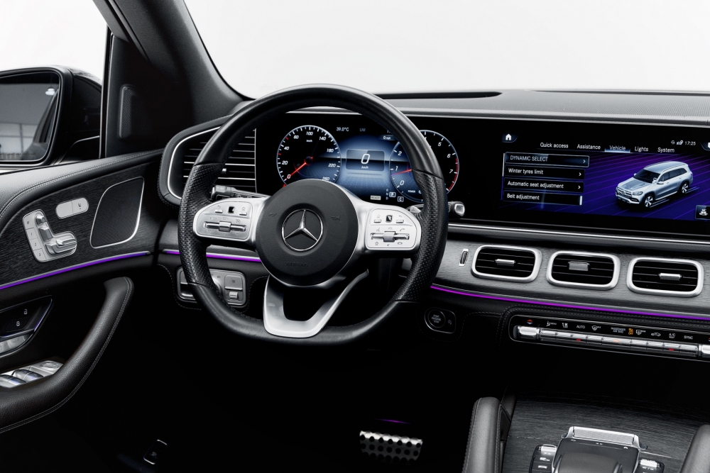 Black Mercedes Benz GLS 450 2021