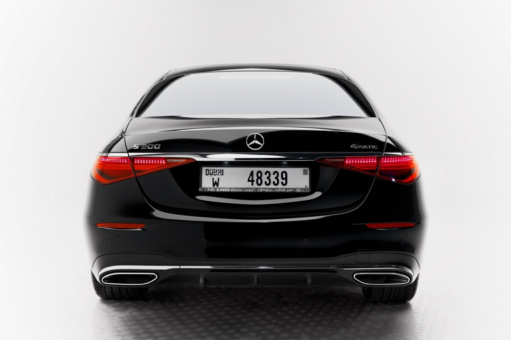 Negro Mercedes Benz S500 2022