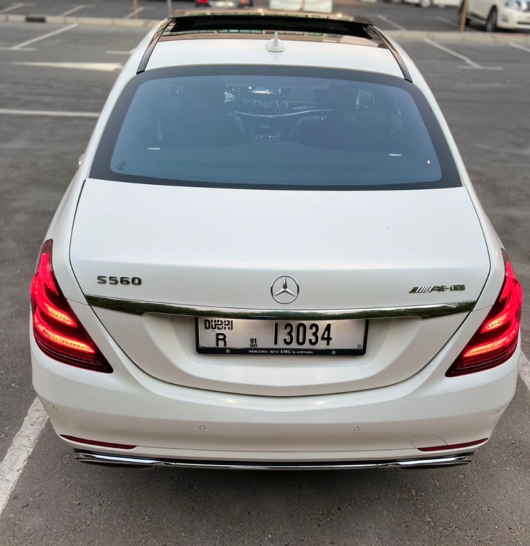 blanc Mercedes Benz S560 2019