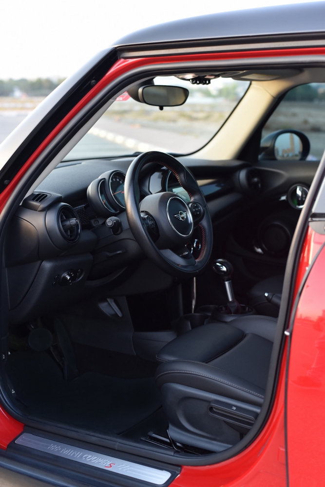 Kırmızı Mini Cooper S 2019
