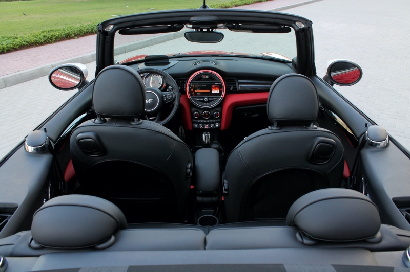 rood Mini Cooper JCW Cabrio 2020