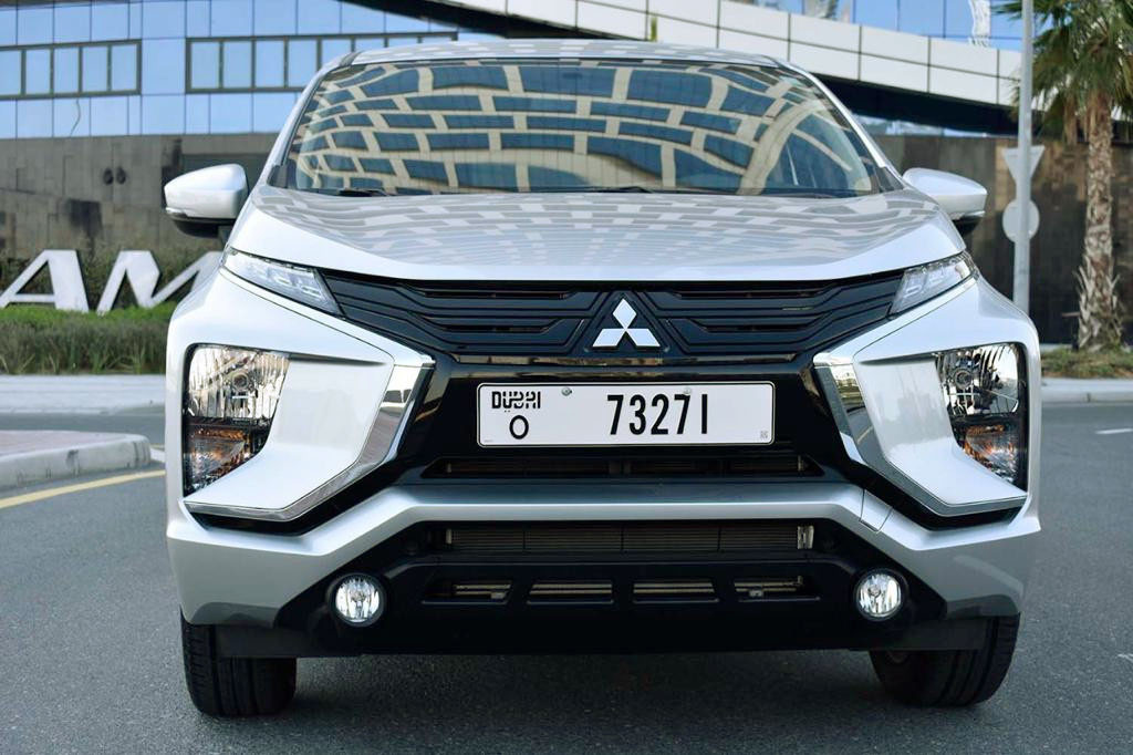 Metallisch zilver Mitsubishi xpander 2021